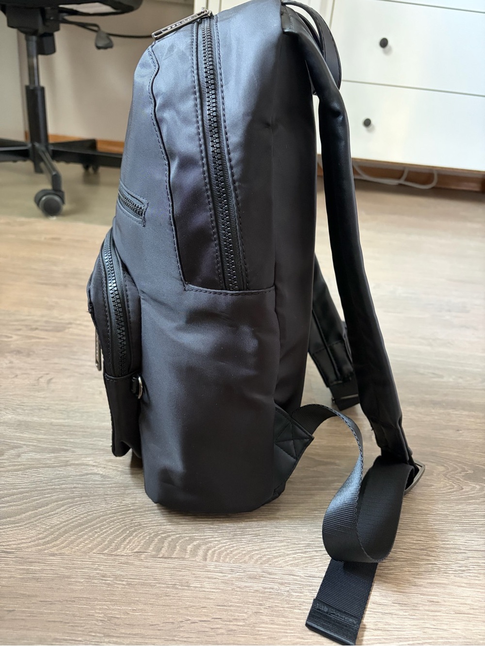 Guess Black Nylon Backpack - Picture 3 of 5